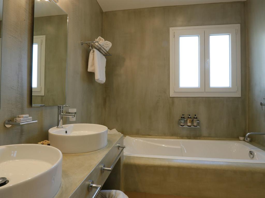 Pictures Suites Agios Stefanos Avliotes  Rom bilde