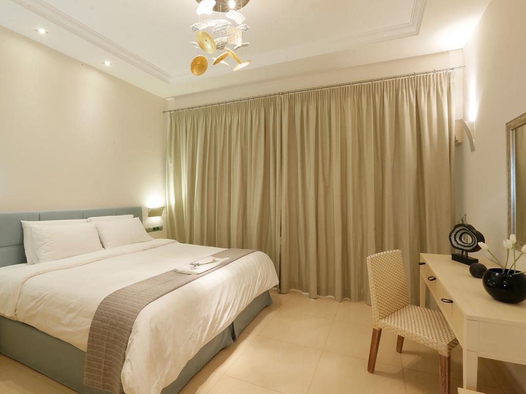 Pictures Suites Agios Stefanos Avliotes  Rom bilde