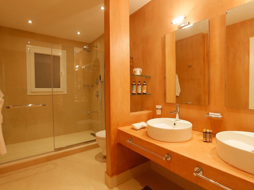 Pictures Suites Agios Stefanos Avliotes  Rom bilde