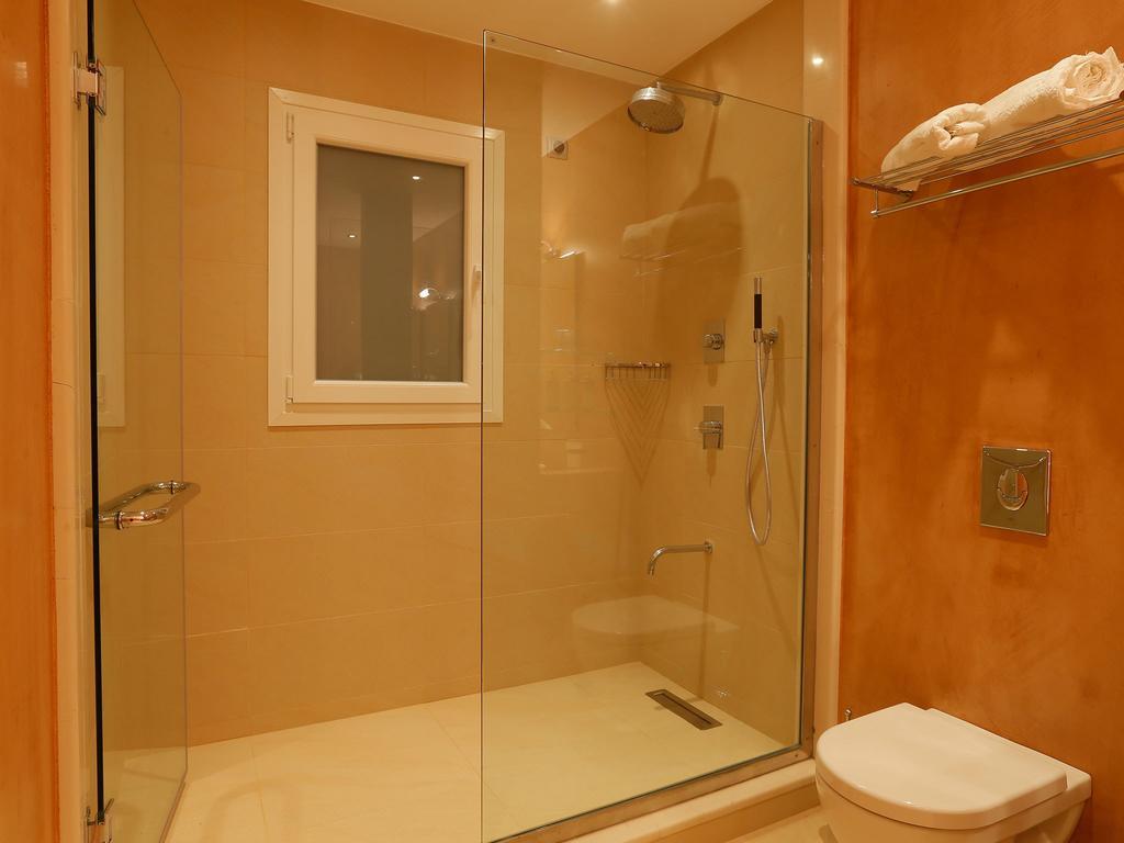 Pictures Suites Agios Stefanos Avliotes  Rom bilde